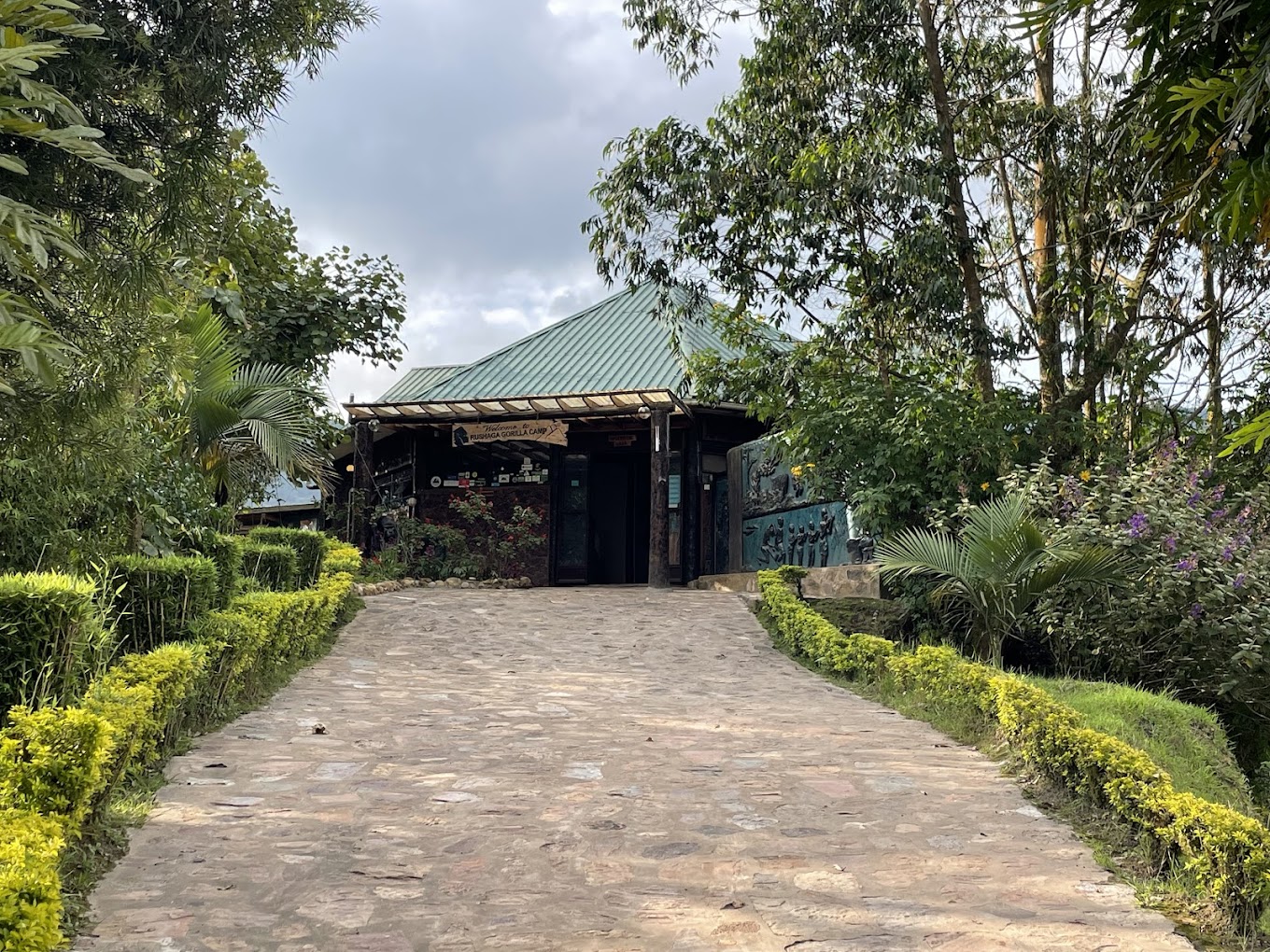 Budget-friendly lodge near Bwindi’s Rushaga trekking area with forest views.